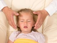 Kinderhypnose-Kind in Hypnose-Behandlung